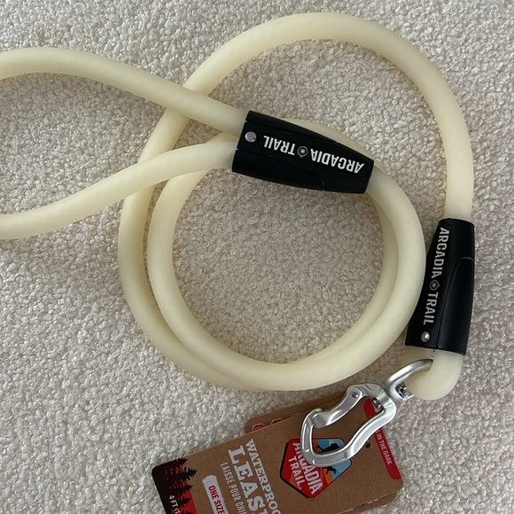 Arcadia Collar & Leash Set - Picture 5 of 5